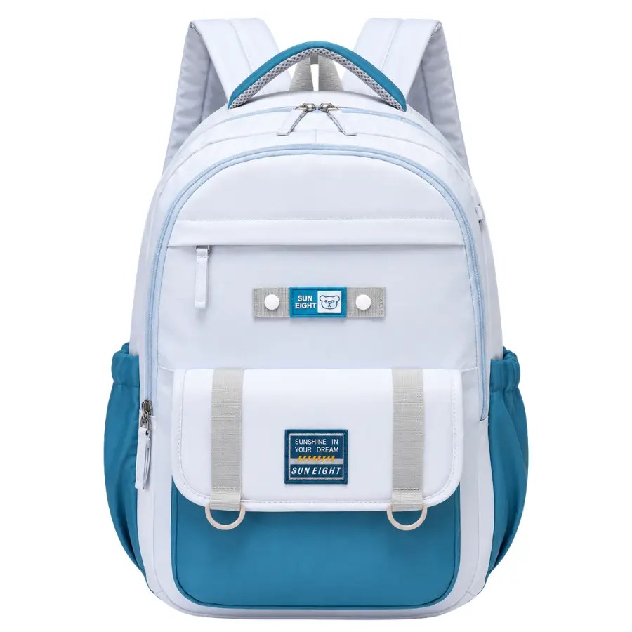 Sac à dos scolaire SUN EIGHT référence 90240 Gris/Bleu, vue de face, avec compartiments zippés, grande poche avant à rabat et deux poches latérales, pour élèves du CM au secondaire.
