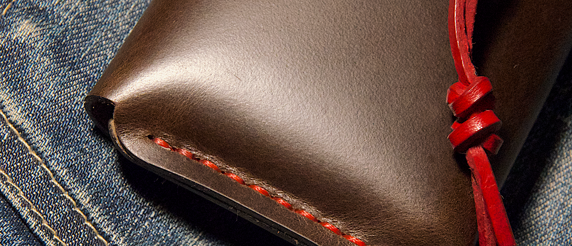 Custom minimalist leather wallet