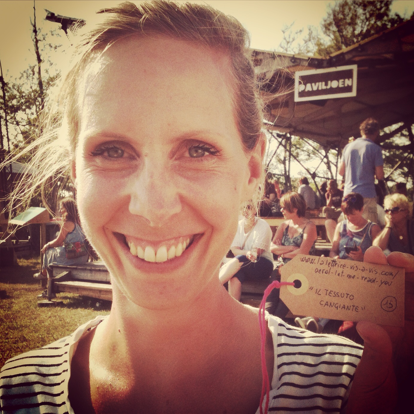 654-15/ Esther: "The silk flower"