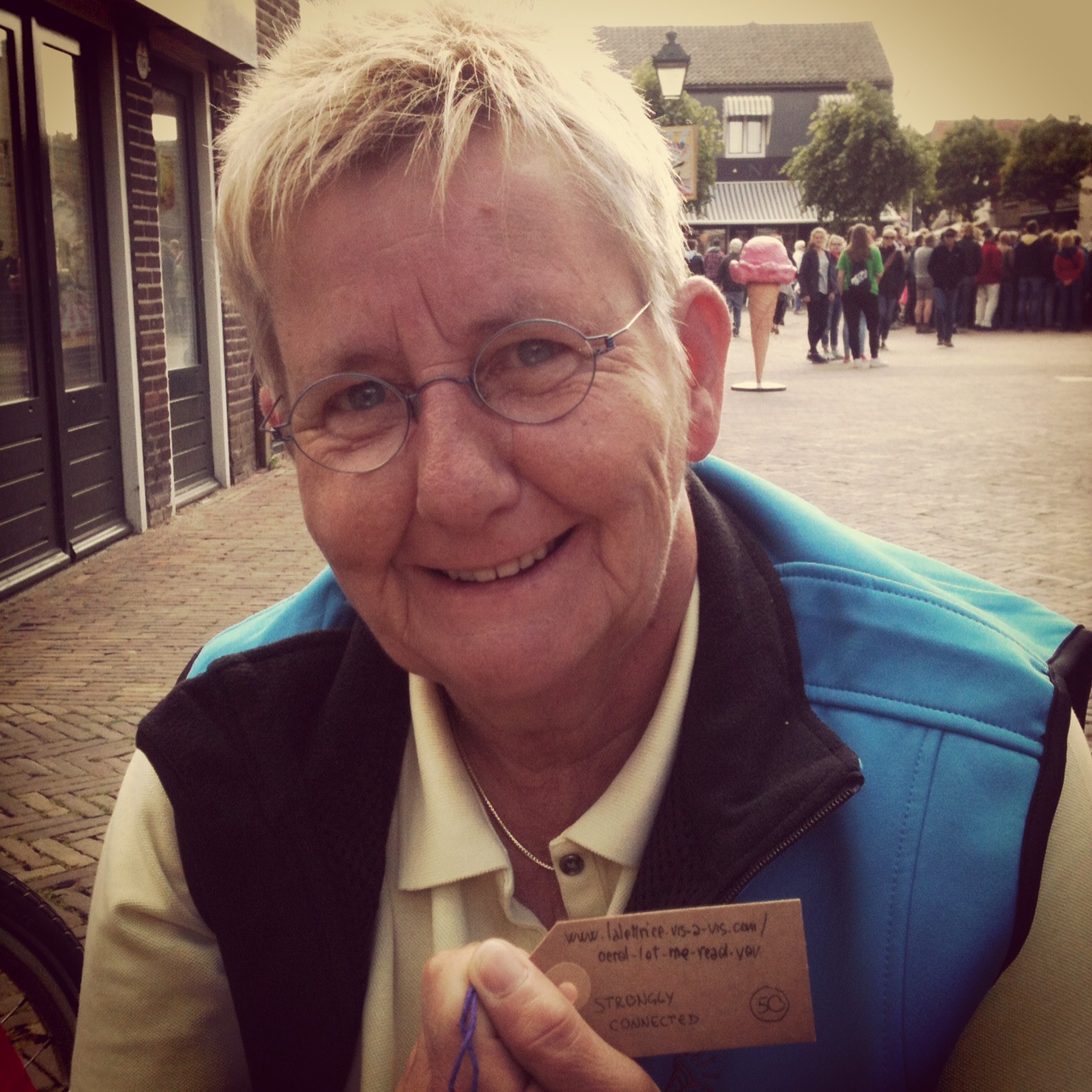 718-50/ Carla: "A real boogschutter"