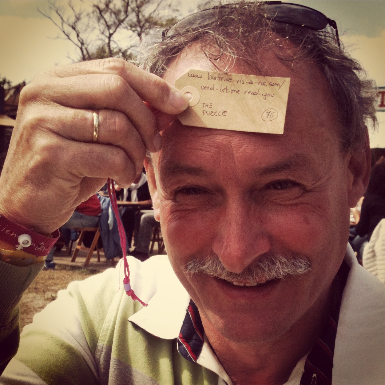 744-76/ Ron: "Always look at the bright side of life"