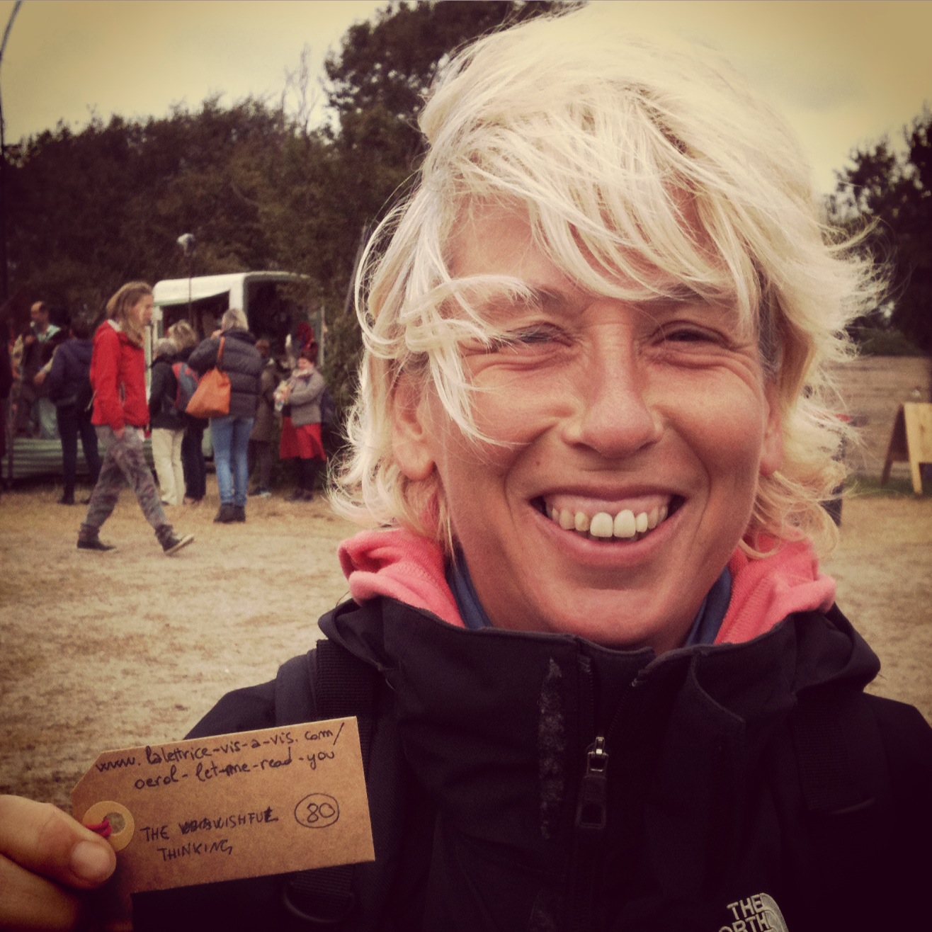 747-80/ Karen: "Where I am everybody is well come"