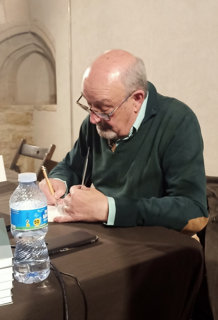 L’arquitecte técnic Josep Maria Font, presenta el seu llibre sobre la reconstrucció del claustre de la Seu Vella