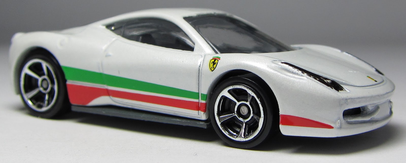 Lamley Group Model of the Day: 2012 HW Ferrari 458 Italia in white