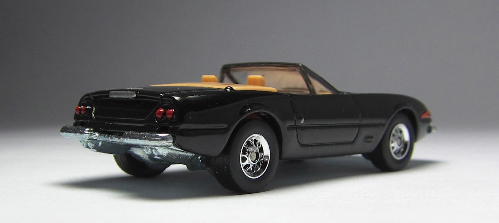 First Look: Hot Wheels Retro Entertainment Ferrari 250 California