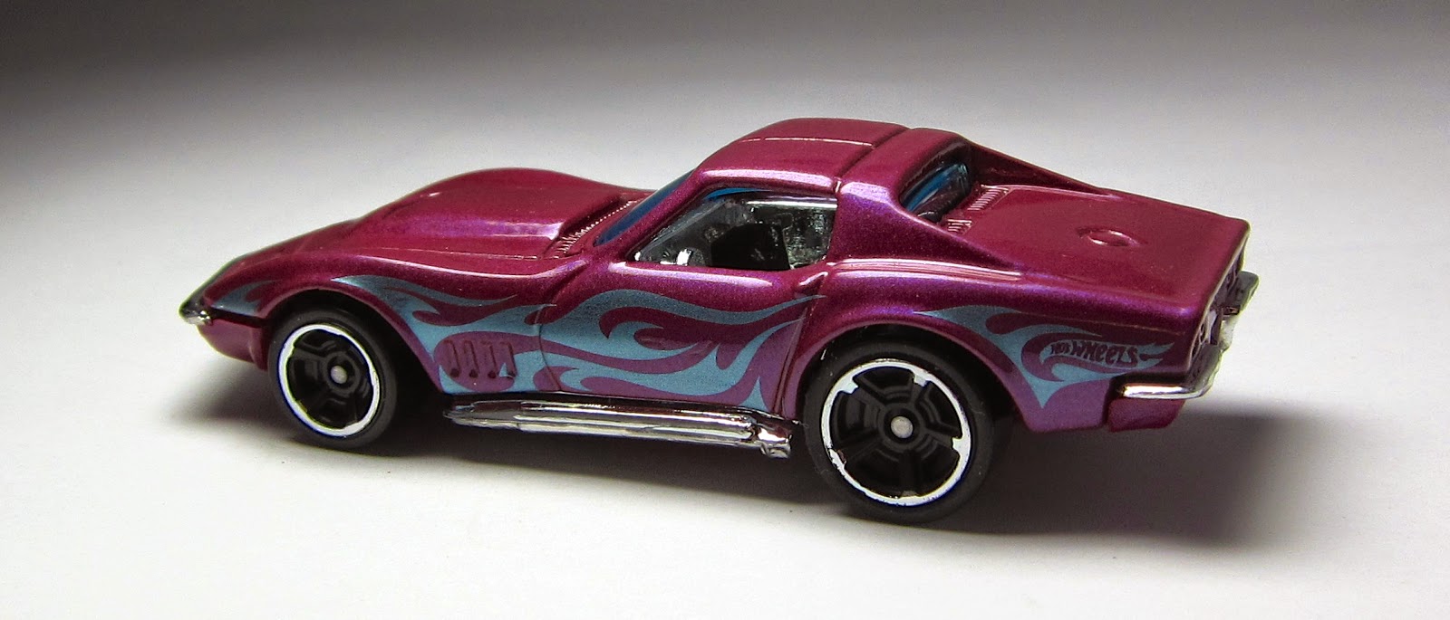 First Look: Hot Wheels '69 Corvette Super Treasure Hunt & Mainline
