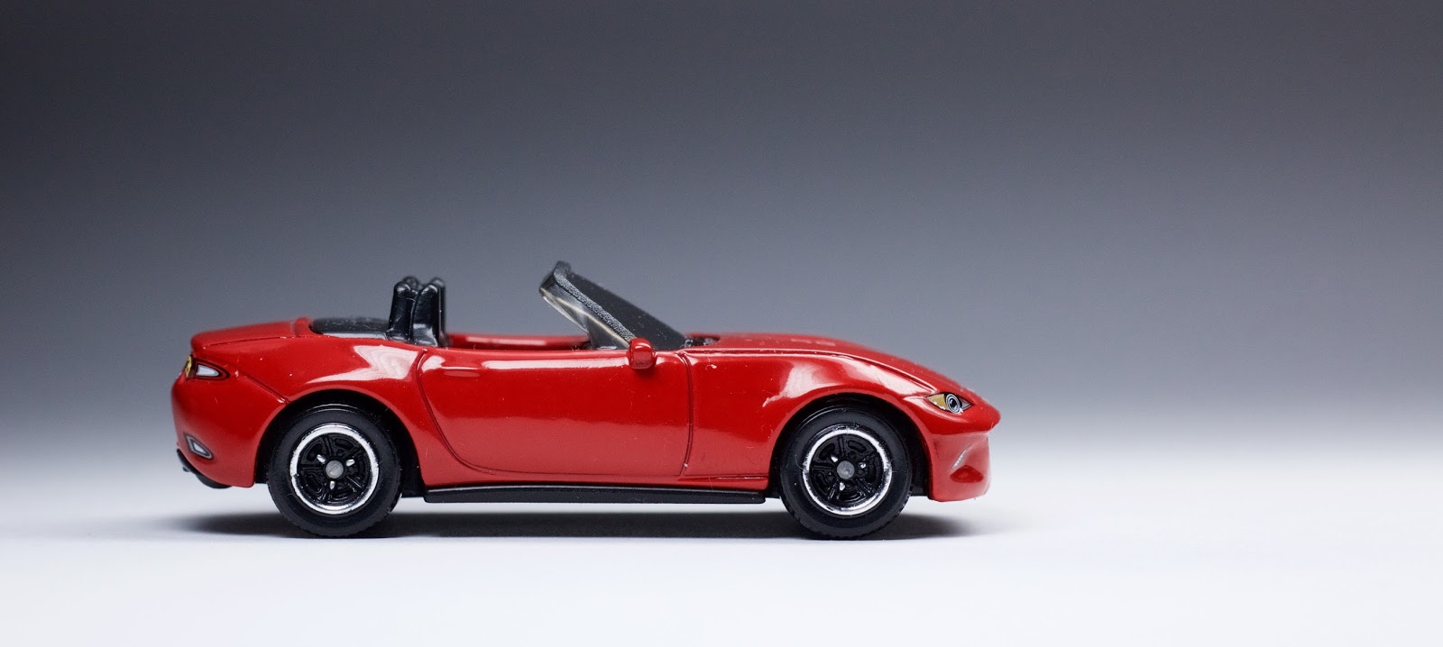 Matchbox goes detail-crazy with the brand new 2015 Mazda MX-5