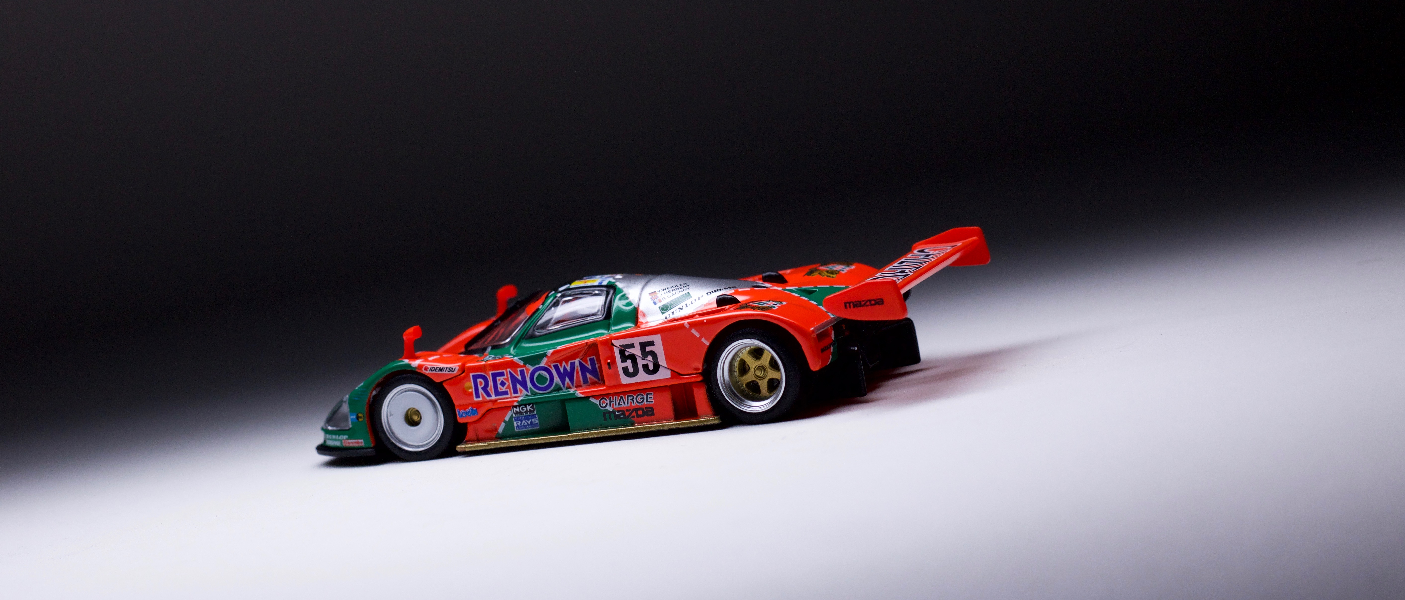 Lamley Daily: Tomica Limited Vintage Neo Mazda 787b & Nissan Atlas