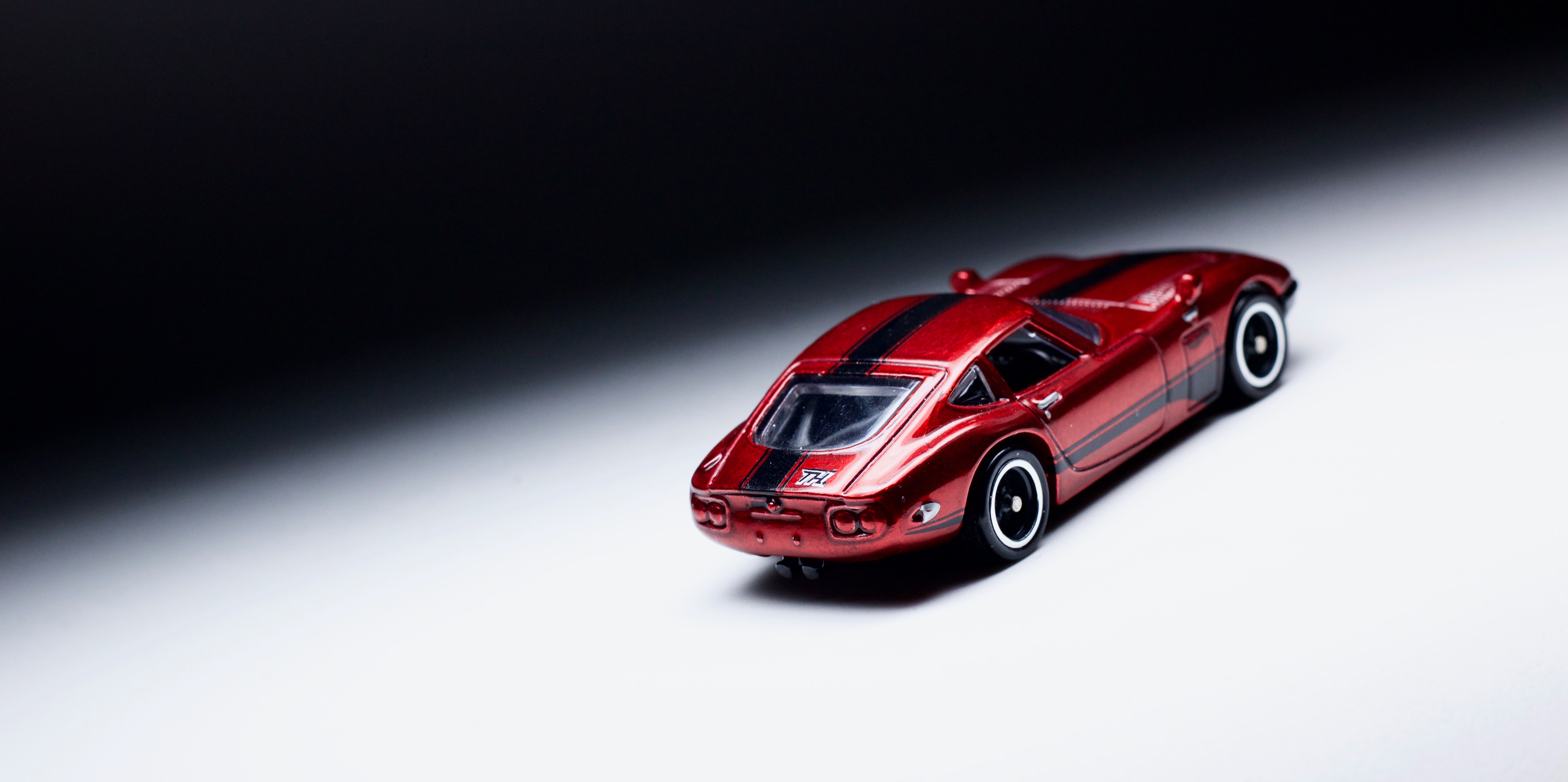 Lamley Daily: 2013 Hot Wheels Toyota 2000GT Super Treasure Hunt