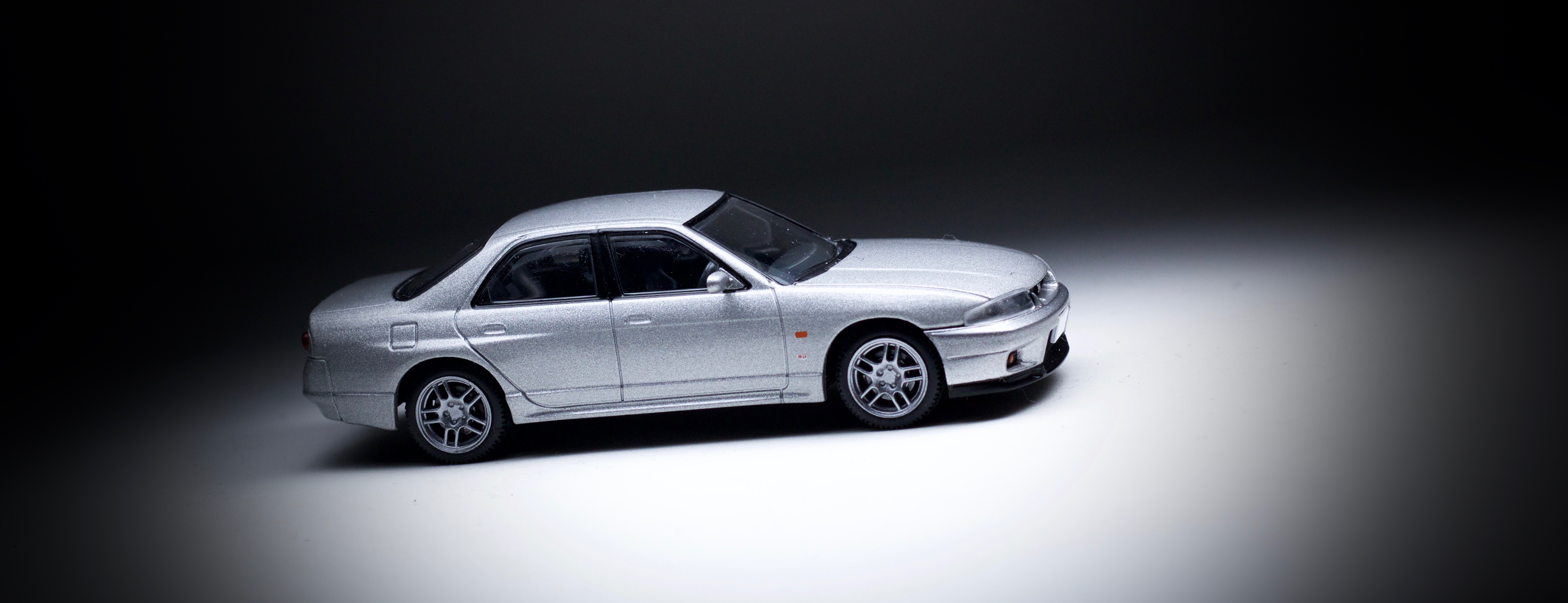 Lamley Daily (TLV Week Edition): Tomica Limited Vintage Neo Nissan