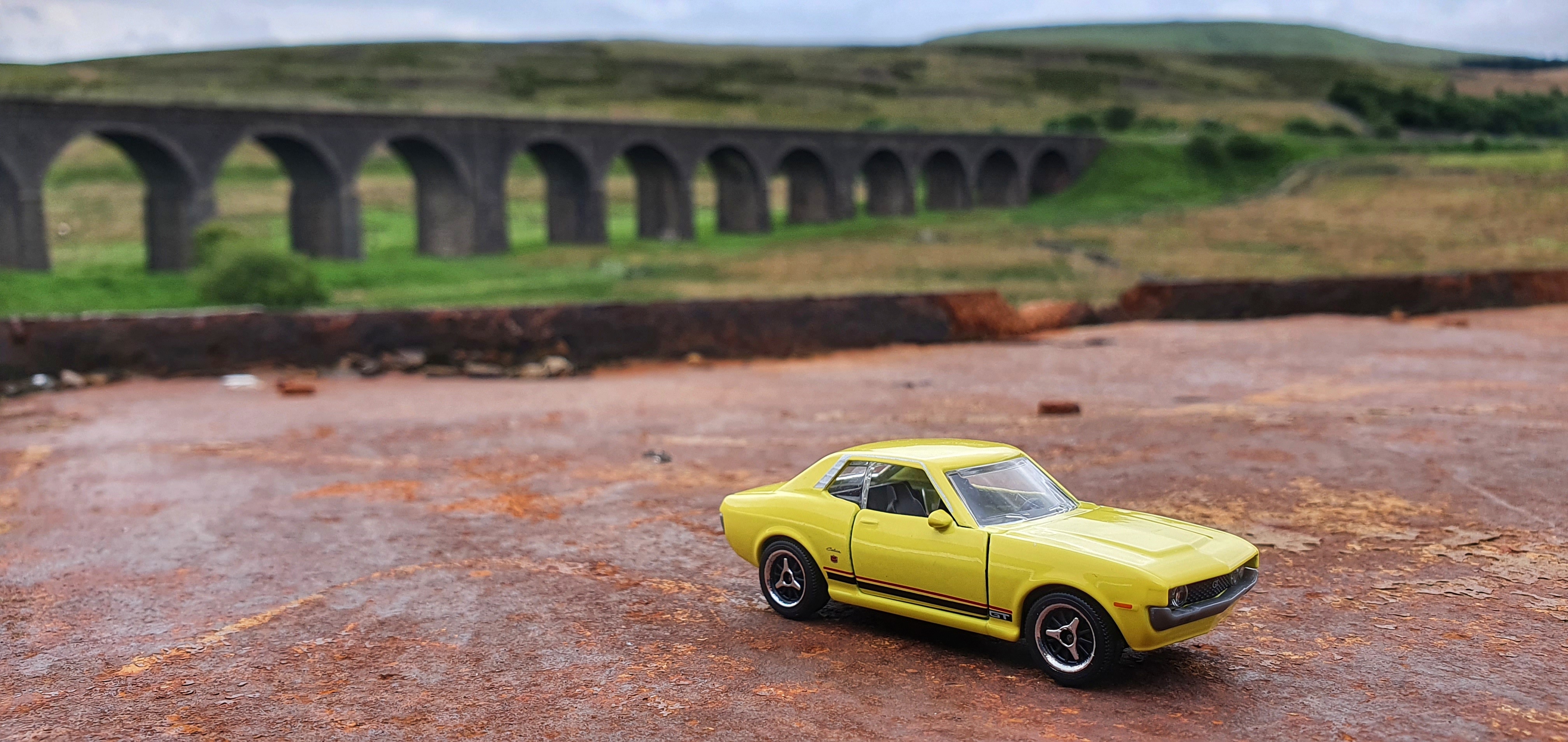 ミッチー 2点まとめ売り　cetti セッティ　MARKOサンダル Majorette Toyota Celica GT Coupe Yellow 1:56 (3 inches