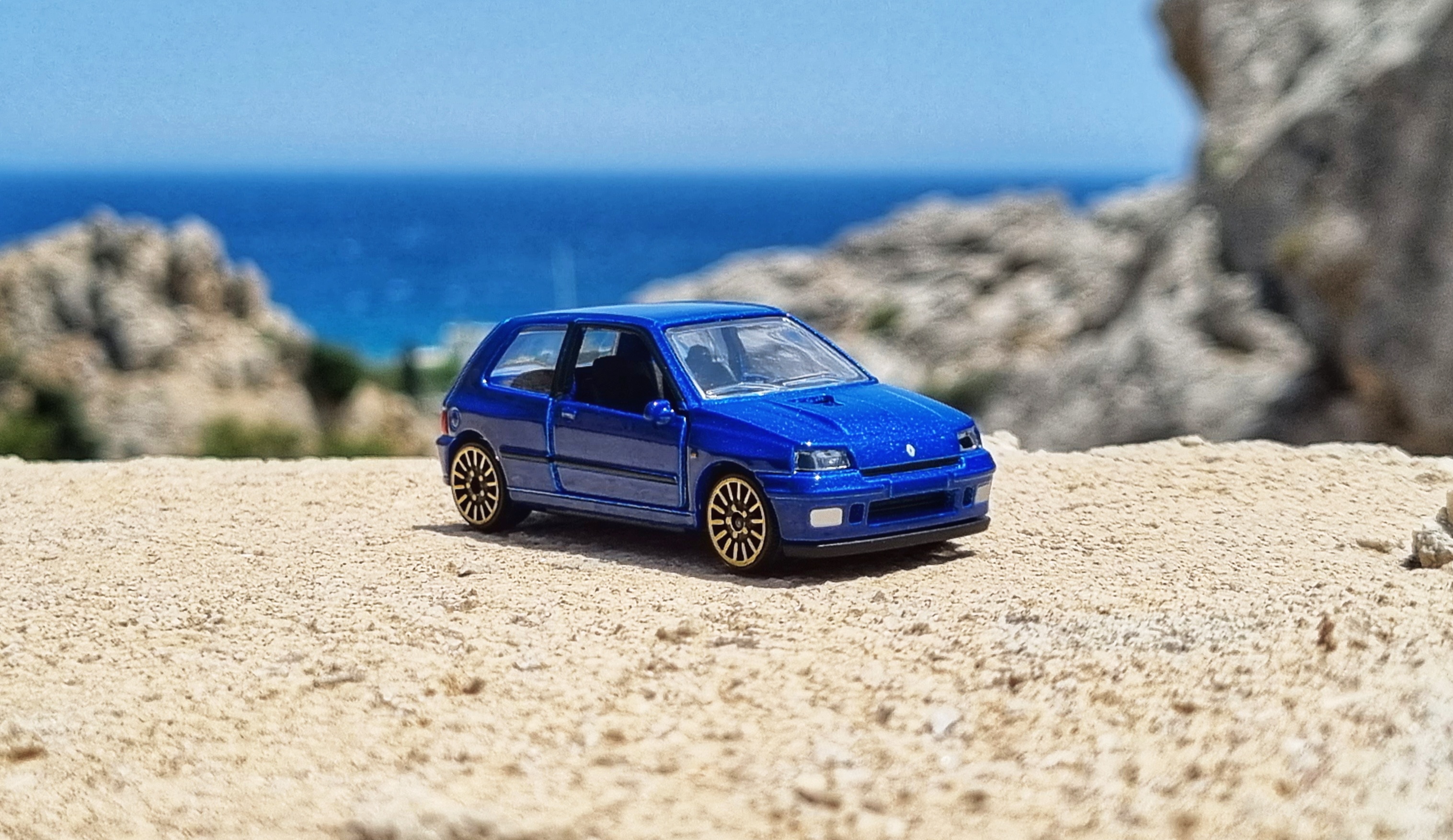Lamley Daily: Majorette Renault Clio 16S – LamleyGroup