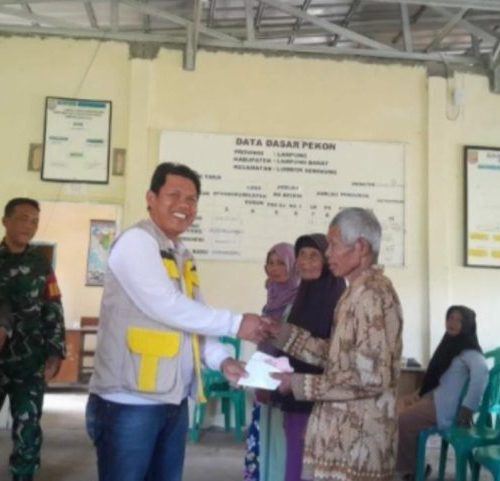 Pekon Lombok Timur Salurkan BLT-DD untuk 37 KPM