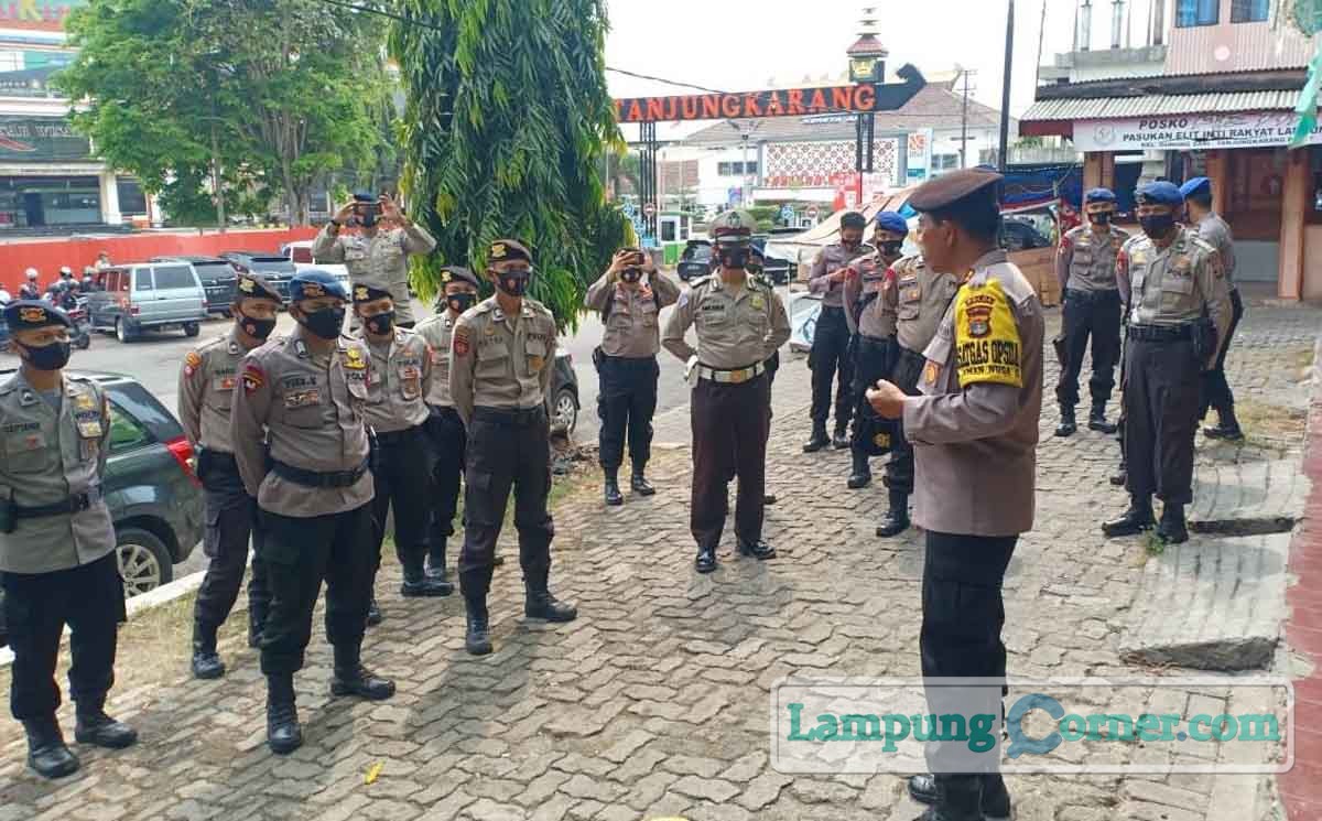 Personel Polda Lampung sebelum mengelar operasi patuh protokol kesehatan. FOTO: HUMAS POLDA LAMPUNG