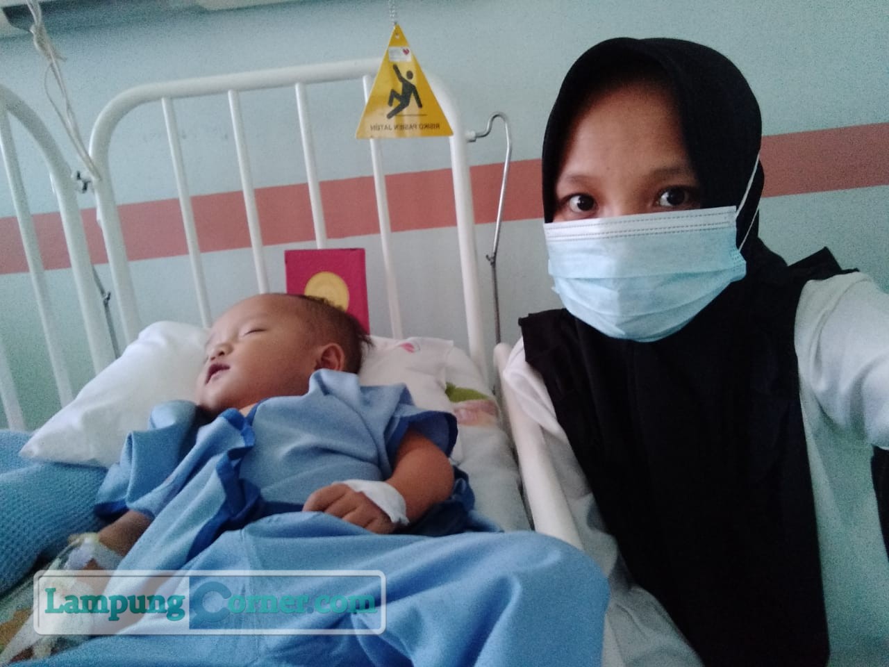 Fairu saat menjalani perawatan di RSUD Menggala. Foto: Albari