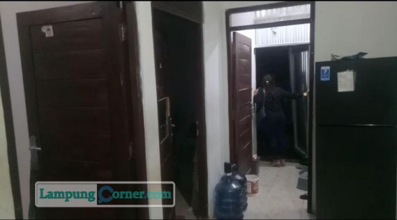 Kondisi rumah Tiara setelah dimasuki pencuri. Foto: Kiki