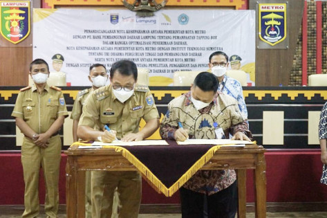 Penandatanganan MoU Bank Lampung dan Pemkot Metro. Foto: Istimewa