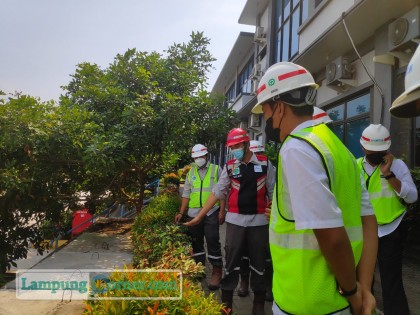 Tim terpadu di PT Wika Karya Beton. Foto: Ahmad Kurdy