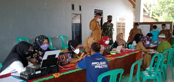 Pelaksanaan vaksinasi di Tiyuh Kartasari, Selasa (5/10/2021). Foto: Istimewa