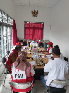 PMI Lambar saat mengadakan rapat persiapan untuk membahas secara teknis dan membahas jadwal pelaksanaan Vaksinasi, Selasa (5/10/2021). Foto: Istimewa