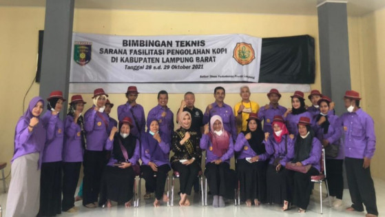 Duta Kopi Lampung 2021 Hadiri Bimbingan Teknis Sarana Fasilitasi Pengolahan Kopi di Lampung Barat. Foto: Istimewa
