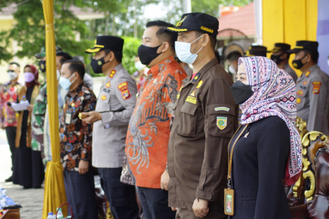 Simulasi pemungutan suara dan deklarasi damai Pilkades di Mapolres Pesawaran. Foto: Istimewa