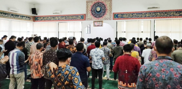 Pelaksanaan salat gaib di Pemprov Lampung. Foto: Istimewa