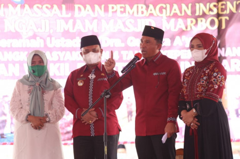 Bupati Parosil menyampaikan capaian pitu program, Rabu (8/12/2021). Foto: Istimewa