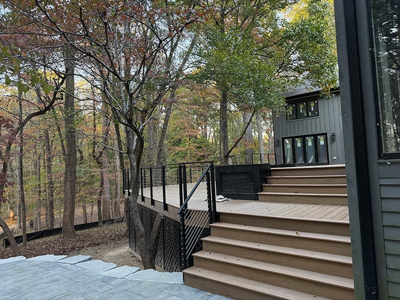 Multi-level deck