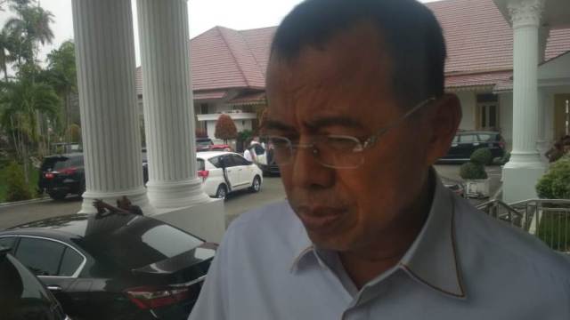 Rektor UNP Ganefri