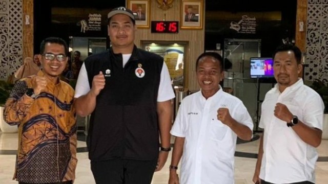Ketua KONI Kota Pariaman, Edison TRD menemui Menteri Pemuda Olahraga (Menpora) RI, Dito Ariotedjo pada Kamis (14/9/2023) lalu.