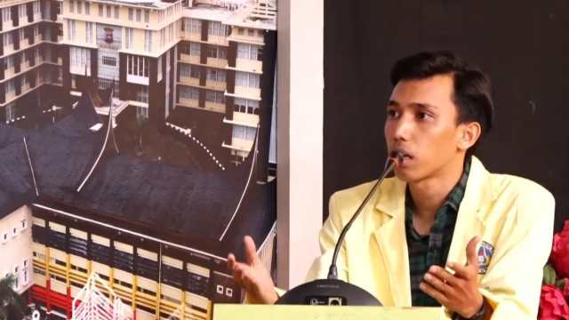 Politik hadir sebagai wujud dari distribusi keadilan bagi masyarakat. Apabila dia tidak berjalan maka ada patologi politik yang merusak dari