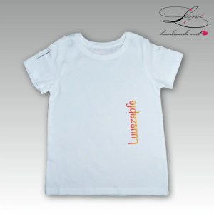 beplottet T-Shirt von Lani buschisache Hellikon Fricktal Babygeschenke Geburtsgeschenke