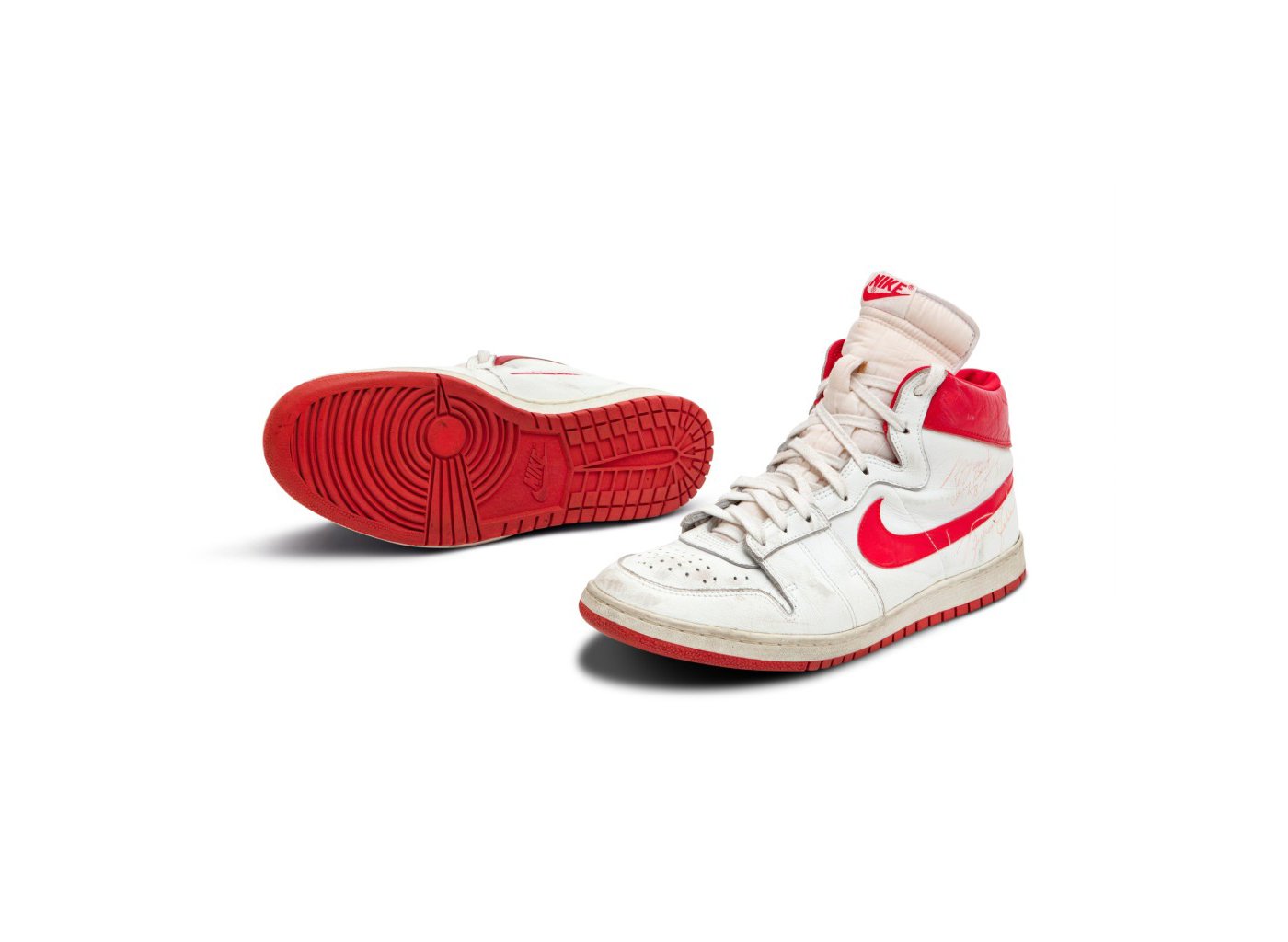 Los tenis más caros del mundo, vendidos en 1.5 millones de dólares