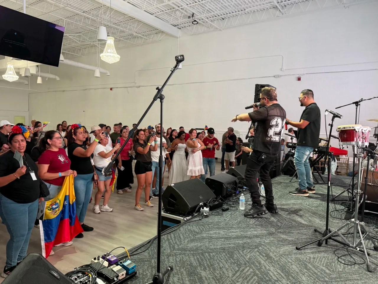 Música por Venezuela reúne a más de 500 latinos en Charlotte