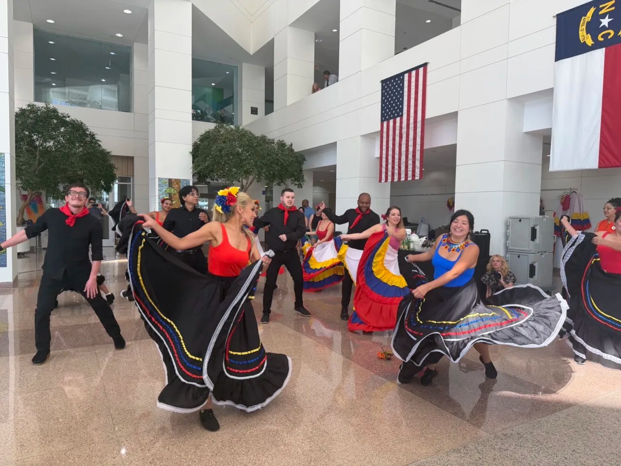 Charlotte celebra la Semana de Bienvenida con arte y danzas latinas