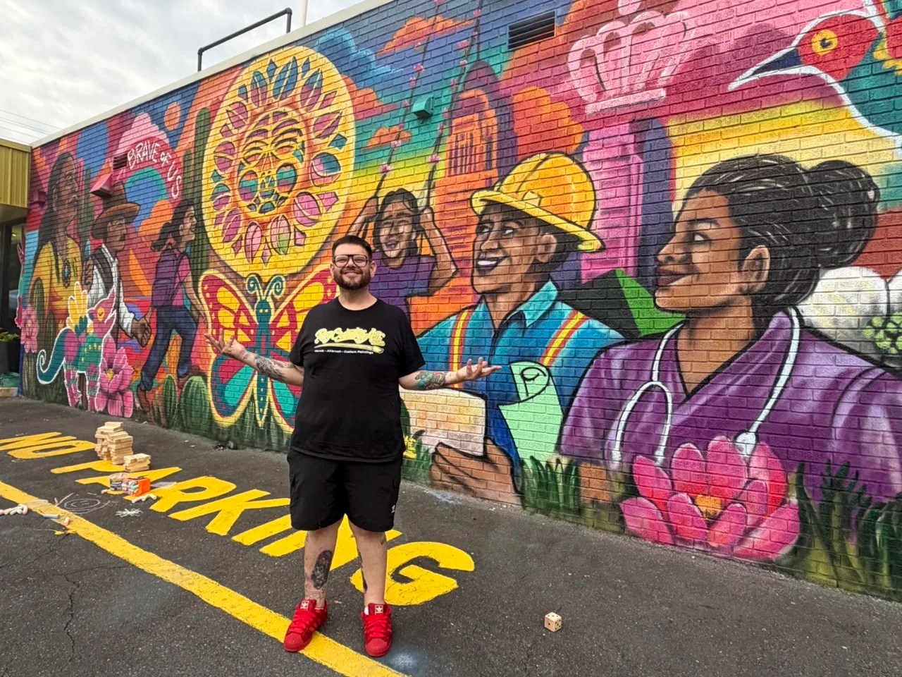 Mural celebra la resiliencia de los inmigrantes en el este de Charlotte