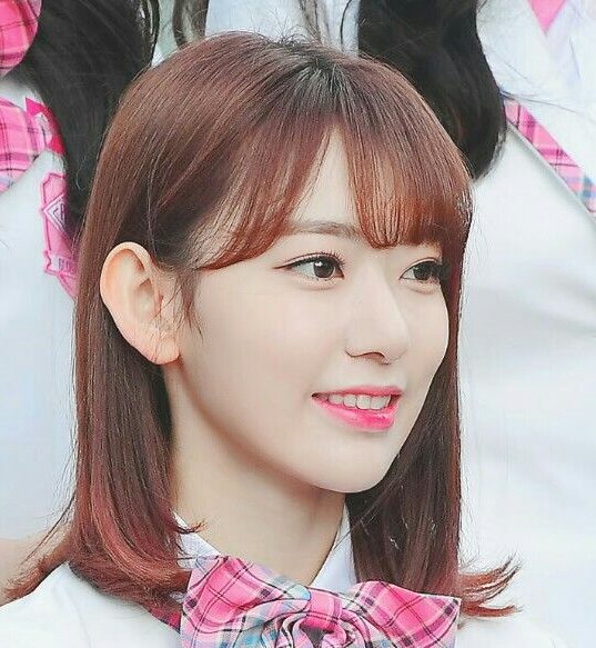 宮脇咲良 顔変わりすぎな比較画像がやばいけど整形外科の場所は韓国 インスタの加工や裏アカウントが凄い Popularite 宮脇咲良 顔変わりすぎな比較画像がやばいけど整形外科の場所は韓国 インスタの加工や裏アカウントが凄い Popularite