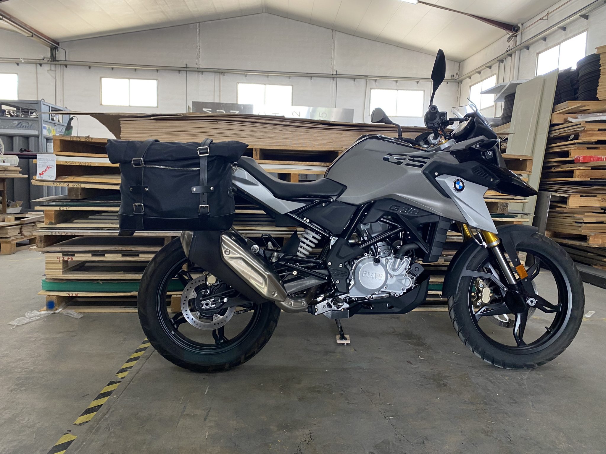 Saddlebag supports (both sides) bmw g310gs- satin black