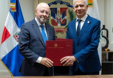 Senado de la República firma convenio de colaboración interinstitucional con UNICARIBE