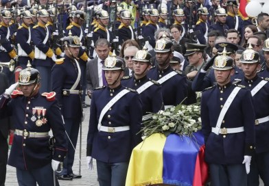 Con una misa solemne y todos los honores, Colombia dice adiós al senador Miguel Uribe Turbay
