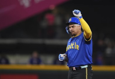 Crawford conecta jonrón de dos carreras en la novena y los Marineros vencen 4-3 a Rangers