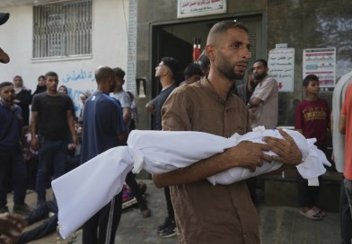 Ministro de Defensa israelí dice que Ciudad de Gaza podría ser destruida y ataques dejan 17 muertos