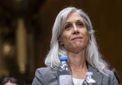 La exdirectora de los CDC dice que fue despedida por «defender la integridad científica»