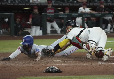 Sencillo de dos carreras de Osuna en la 10ma da triunfo 7-5 a Rangers sobre Diamondbacks