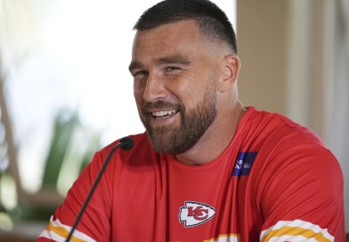 Travis Kelce dice que su compromiso con Taylor Swift no lo ha cambiado: ‘Tengo un anillo más’