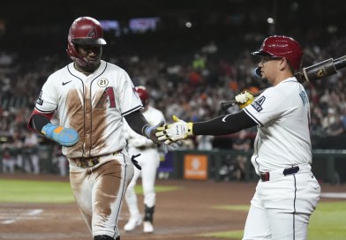 Perdomo y Gallen ayudan a Diamondbacks a acercarse a playoffs con victoria 8-1 sobre Gigantes