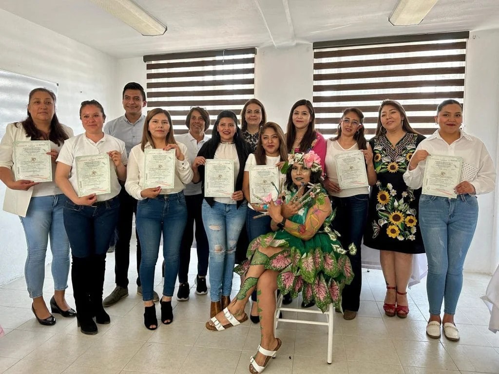 DIF Huamantla e ICATLAX capacitan a mujeres para el autoempleo con aval de la SEP