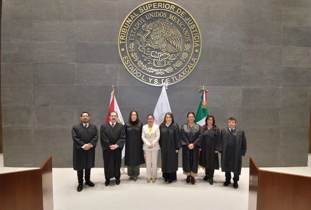 Rinde protesta Alejandra Cósetl ante los plenos del TSJE y CJE