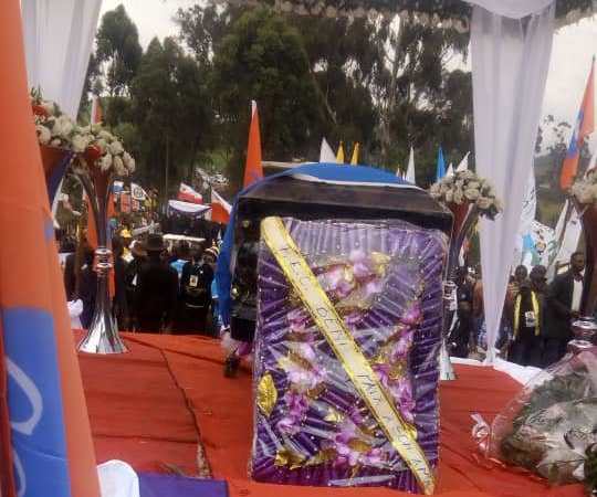 Direct Kanyambi : La dépouille du patriarche Venant Tshipasa Vangisivavi déjà sur le lieu (Nord-Kivu)